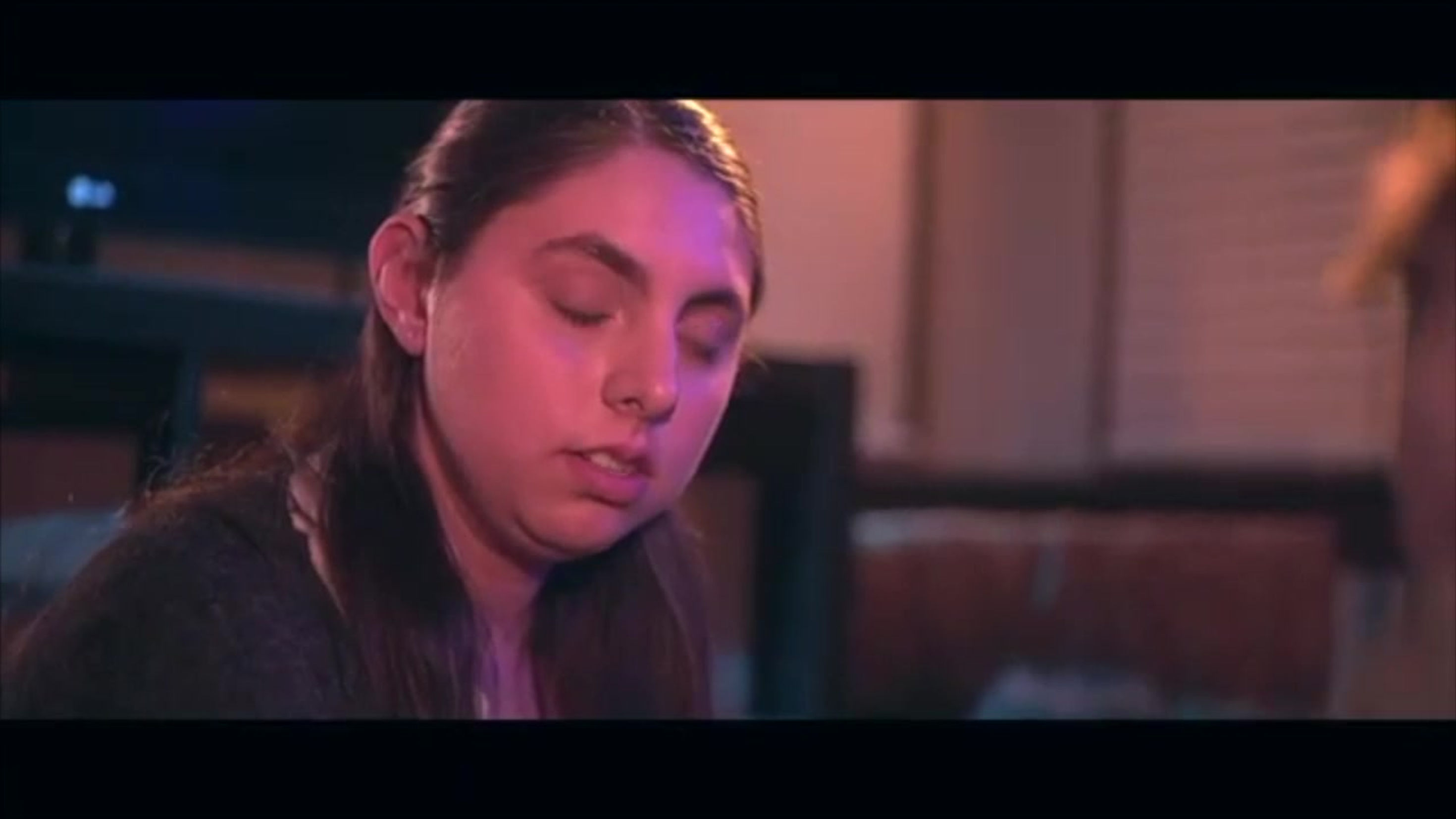 Paranoid Girlfriend Clip